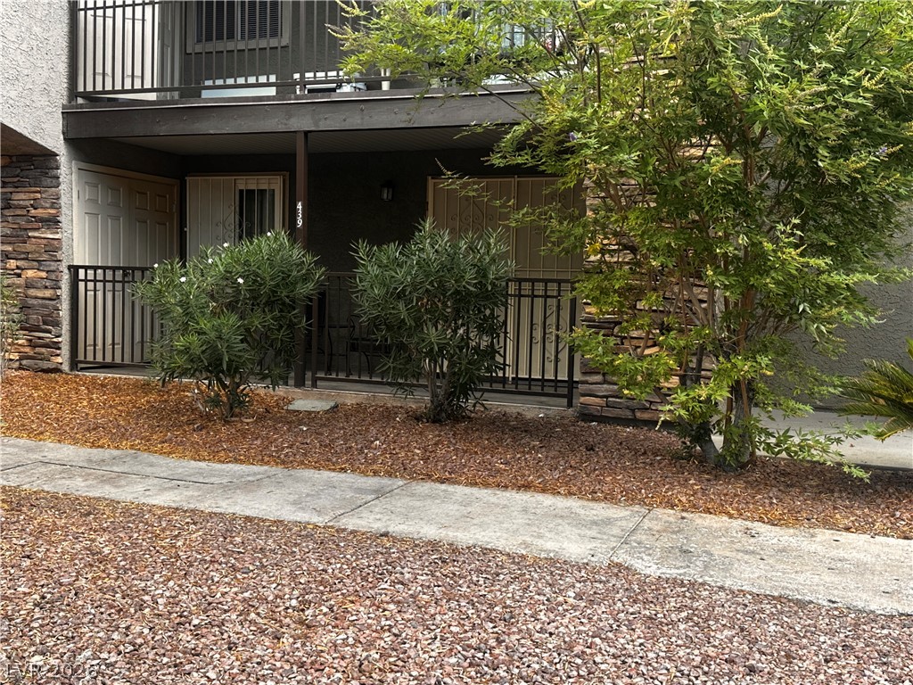 Photo 4 of 5242 River Glen Drive #439