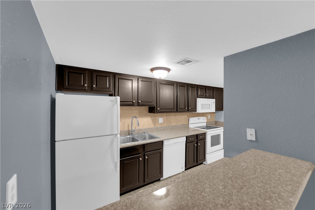 Photo 14 of 31, 5242 River Glen Drive #439