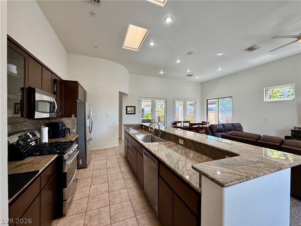 Photo 5 of 29 Braelinn Drive