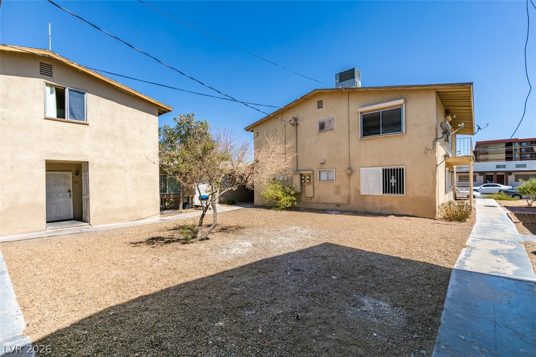 Photo 4 of 3811 Daisy Street #35