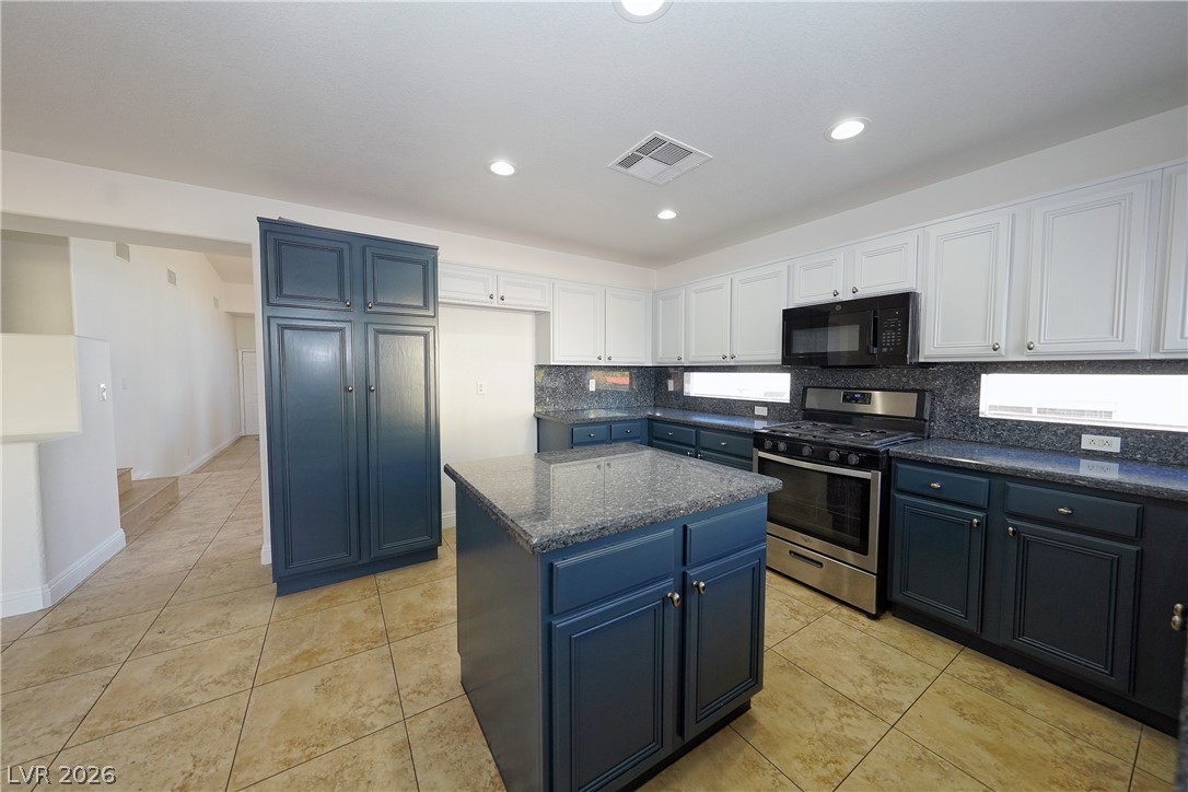 Photo 5 of 1002 Nimitz Court