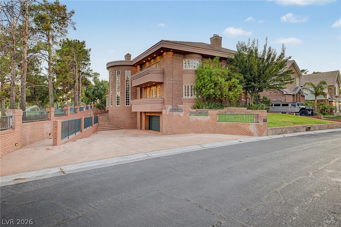 1105 Broadmoor Avenue, Las Vegas 89109