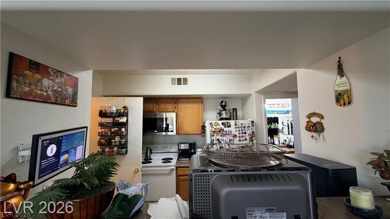 Photo 10 of 38, 7255 W Sunset Road #2027