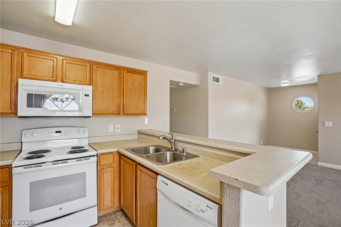 Photo 9 of 20, 2962 Juniper Hills Boulevard #201
