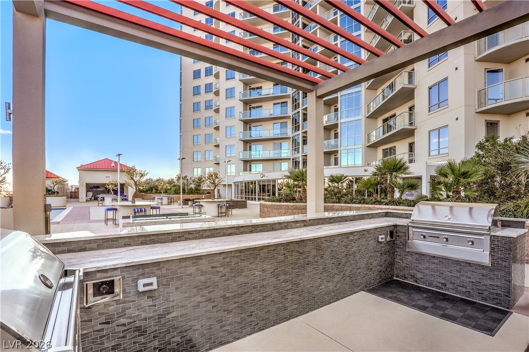 Photo 31 of 35, 200 W Sahara Avenue #1901