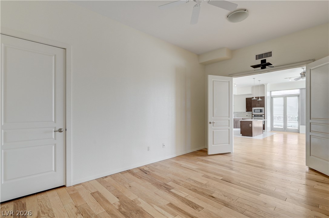 Photo 18 of 53, 360 E Desert Inn Road #402