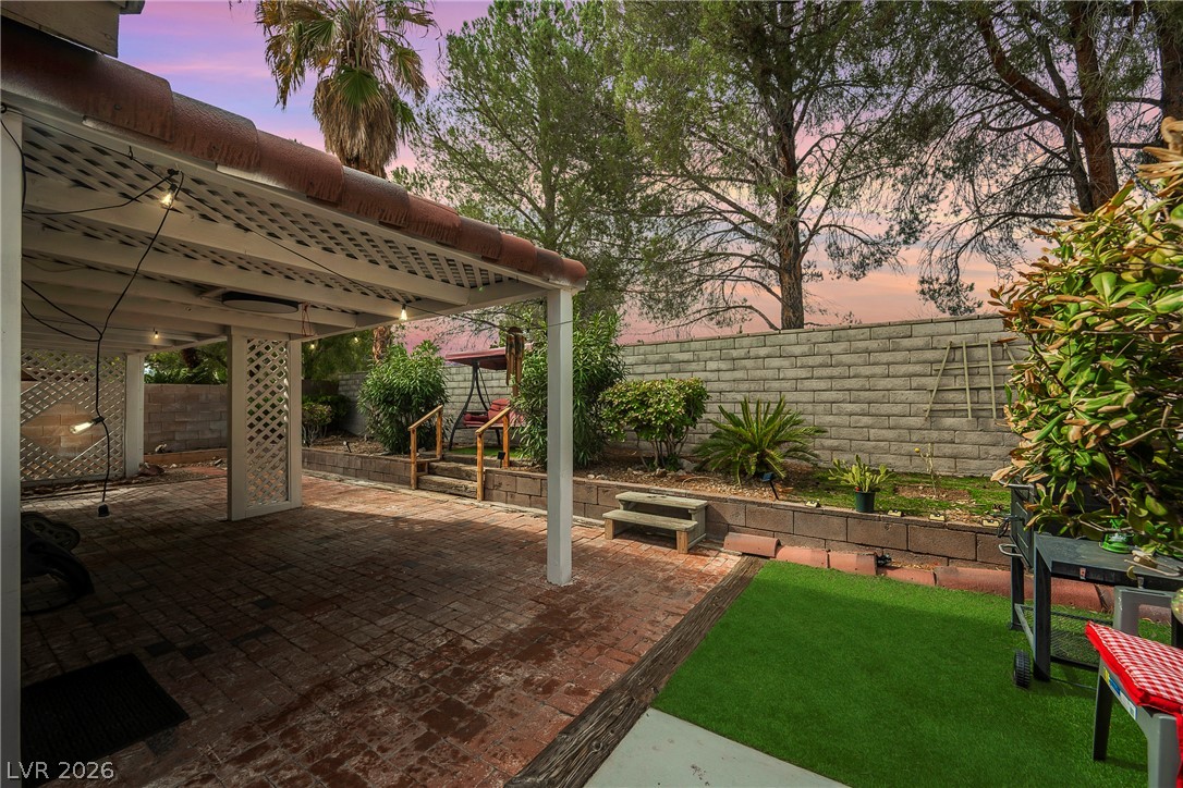 Photo 3 of 3213 Oyster Bay Street