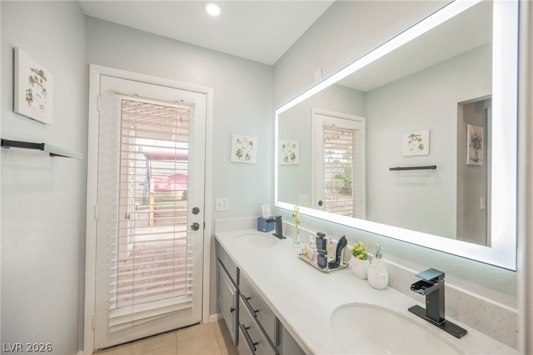 Photo 23 of 47, 3213 Oyster Bay Street