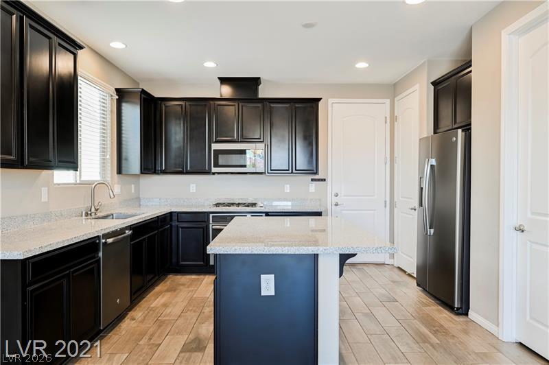 Photo 9 of 40, 9940 Sunriver Meadows Avenue