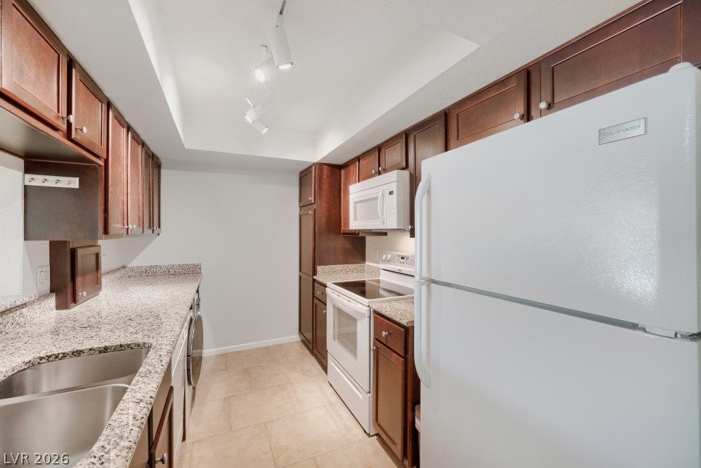 Photo 8 of 25, 2854 Geary Place #3803