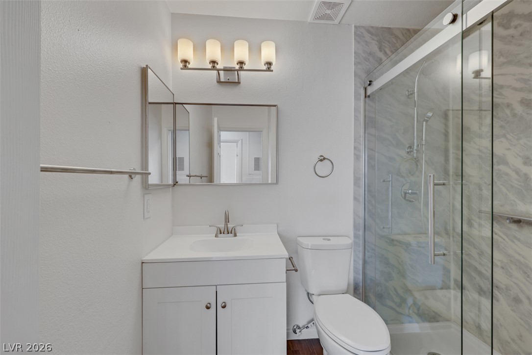 Photo 16 of 30, 2137 Petersham Court #C