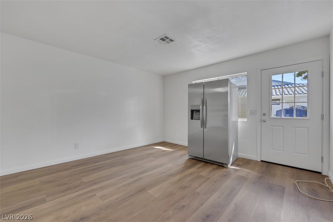 Photo 6 of 30, 2137 Petersham Court #C
