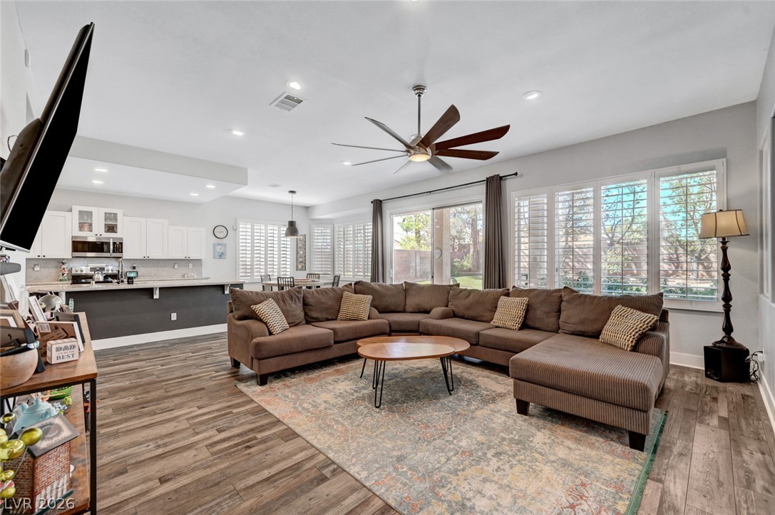 Photo 2 of 9508 Los Cotos Court