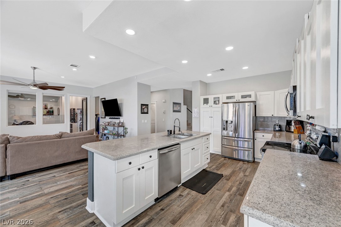 Photo 5 of 9508 Los Cotos Court