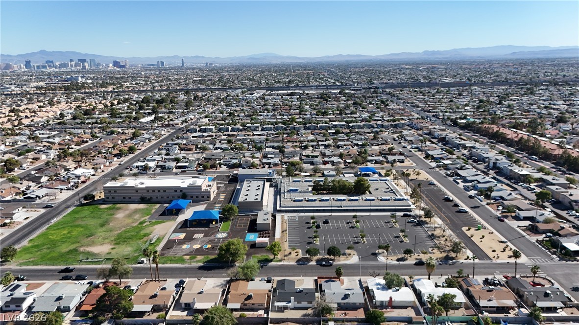 Photo 29 of 38, 5900 Carmen Boulevard