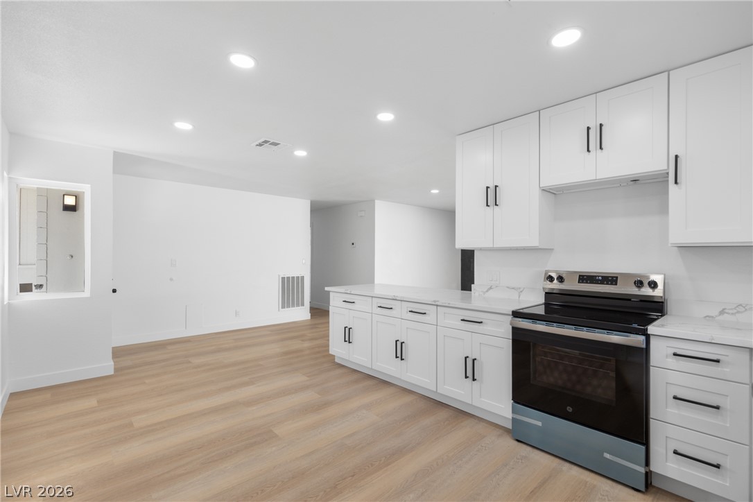 Photo 4 of 5900 Carmen Boulevard