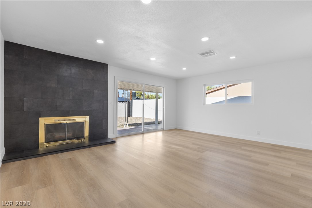 Photo 5 of 5900 Carmen Boulevard