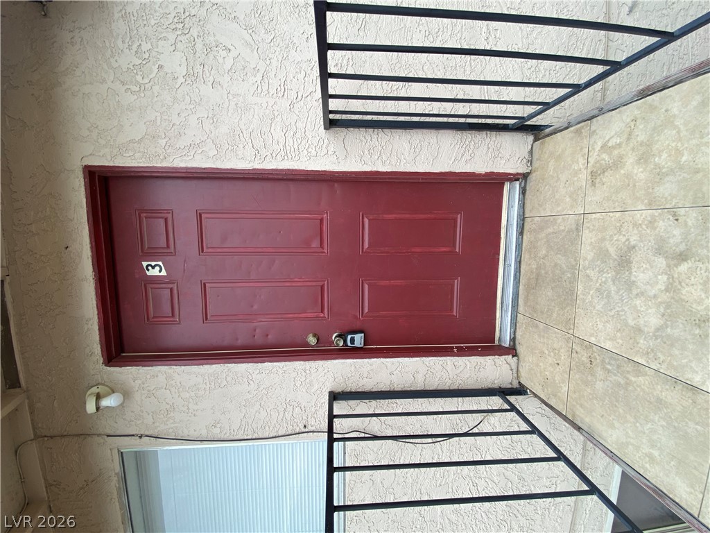 Photo 3 of 3117 E Carey Avenue