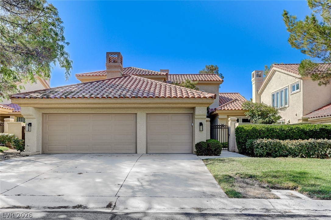 Photo 4 of 8121 Castle Pines Avenue