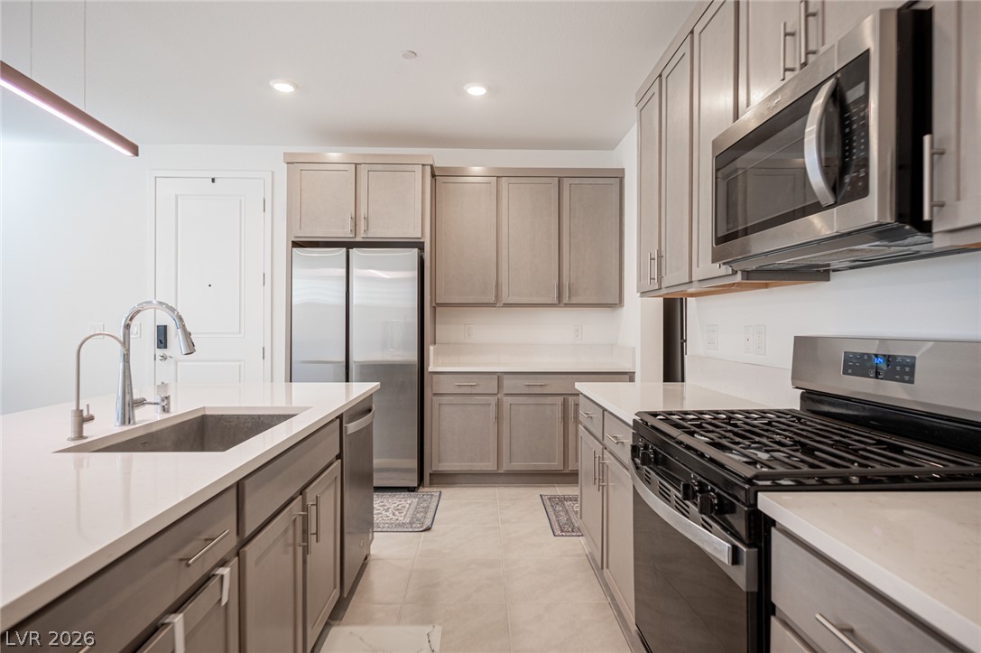 Photo 21 of 61, 2545 Monolith Street