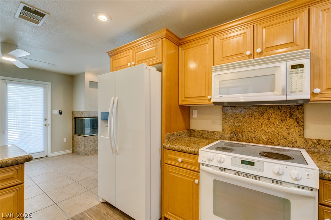 Photo 14 of 29, 3043 Bel Air Drive