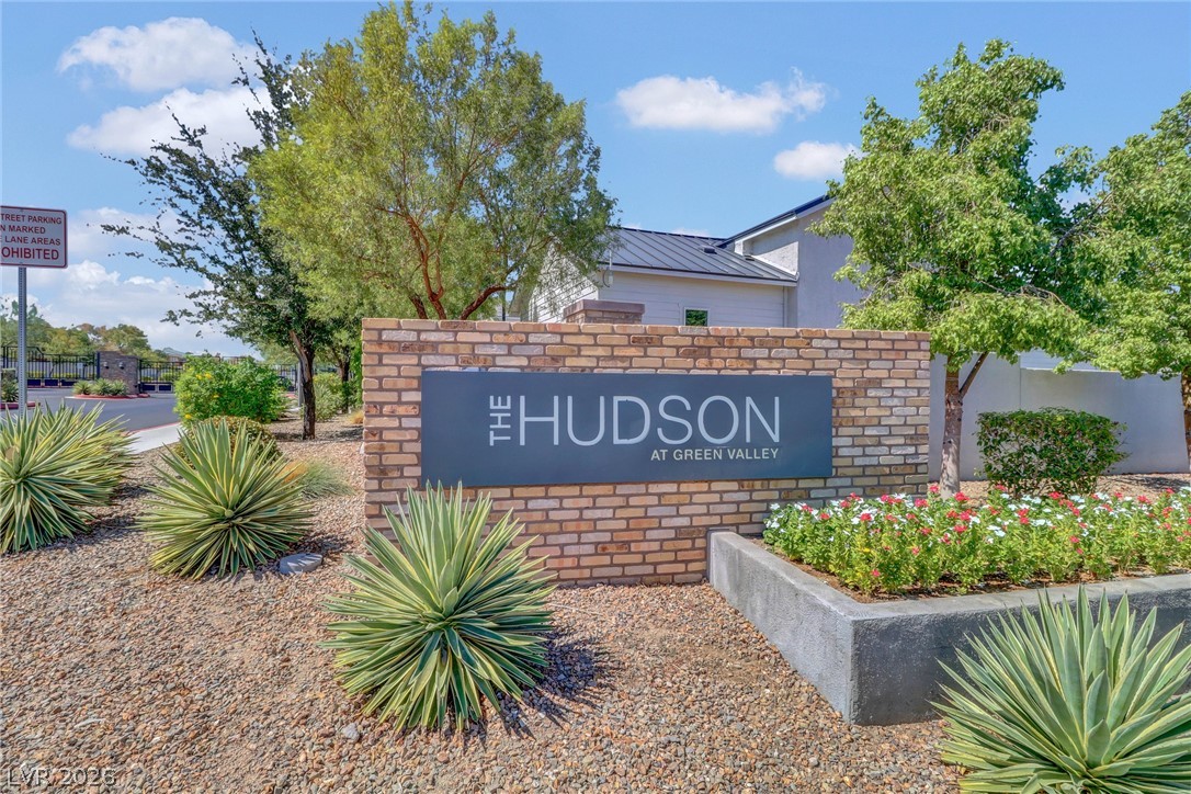 524 Shophia Skye Street #226, Henderson 89052