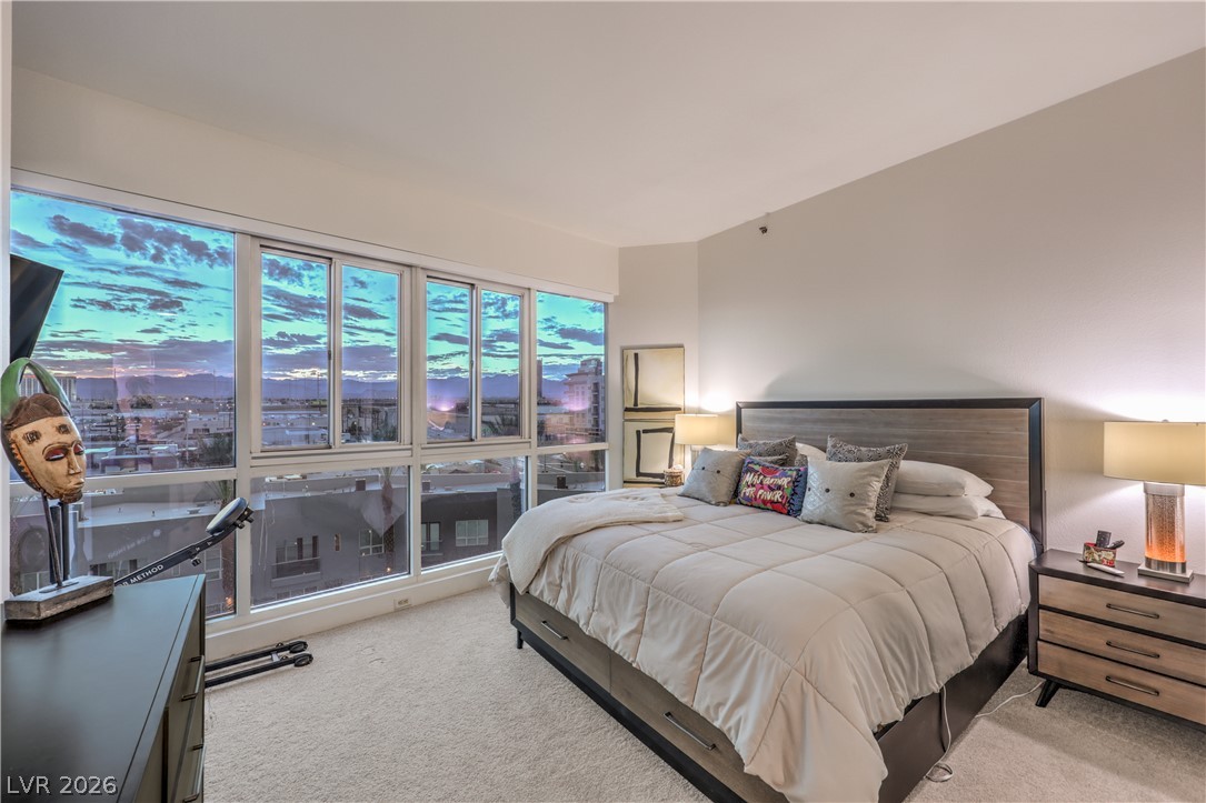 Photo 15 of 39, 4525 Dean Martin Drive #508