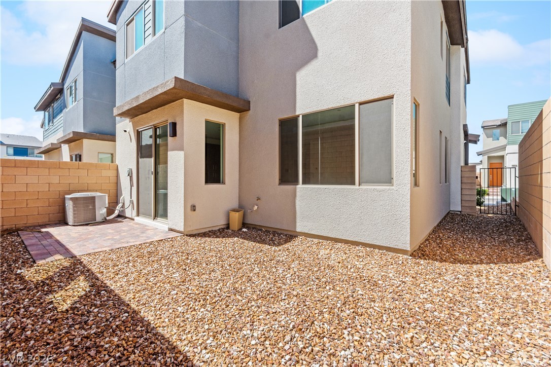 Photo 14 of 17, 3357 Santa Verdiana Street