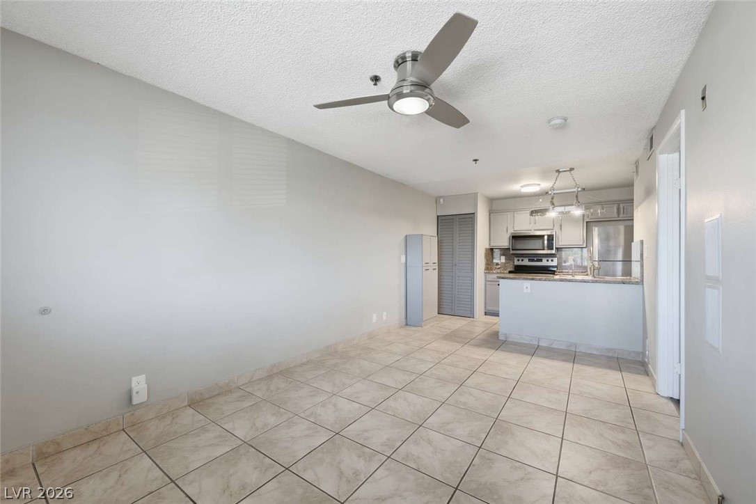 Photo 5 of 1361 E University Avenue #312