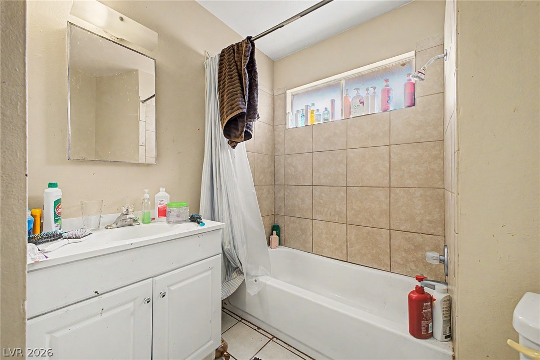 Photo 16 of 21, 5015 Carmel Avenue