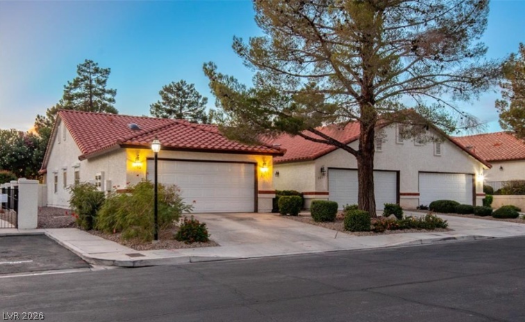 2635 Magic Moon Lane, Las Vegas 89146