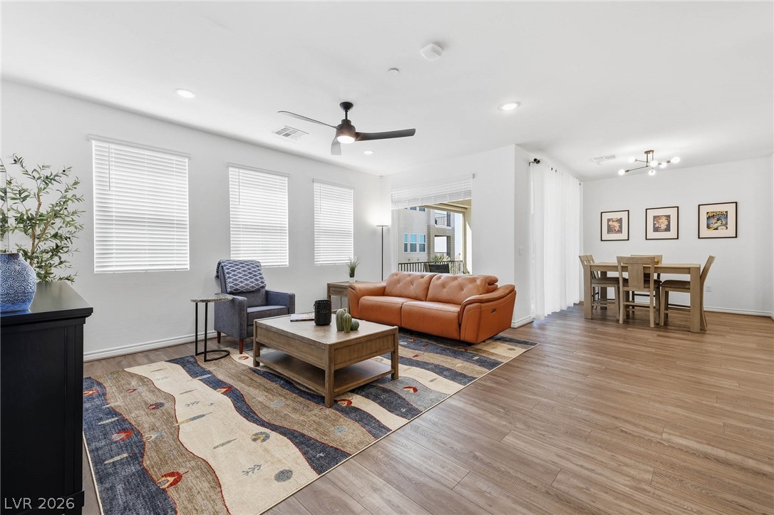 Photo 12 of 46, 2555 Hampton Road #7203