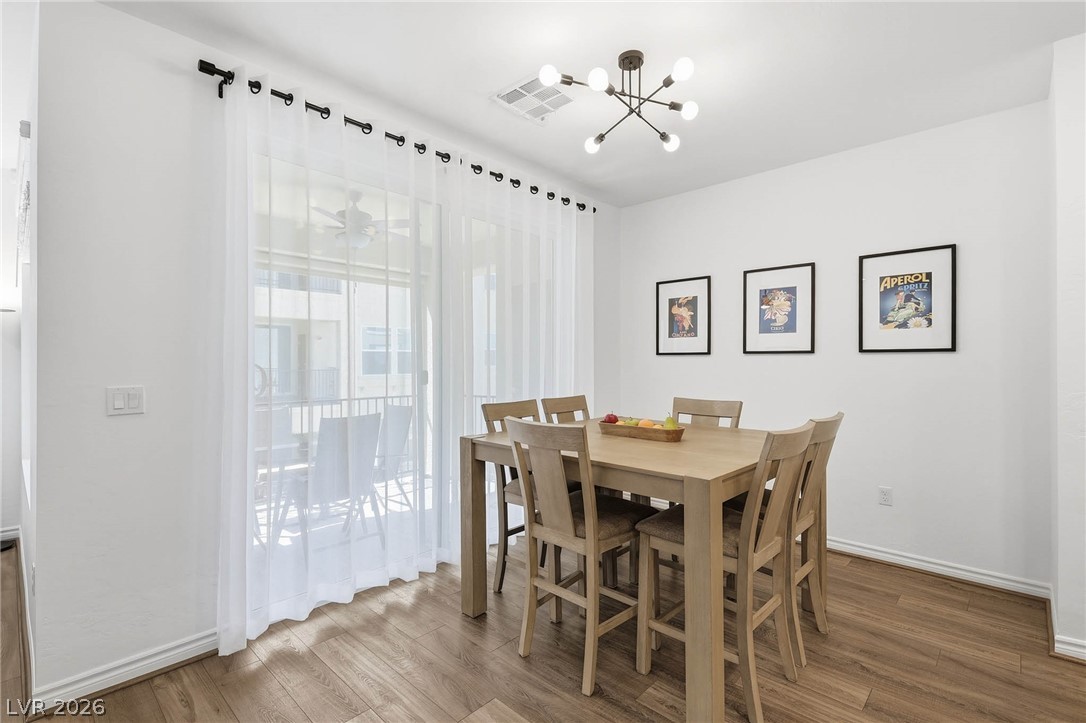 Photo 13 of 46, 2555 Hampton Road #7203