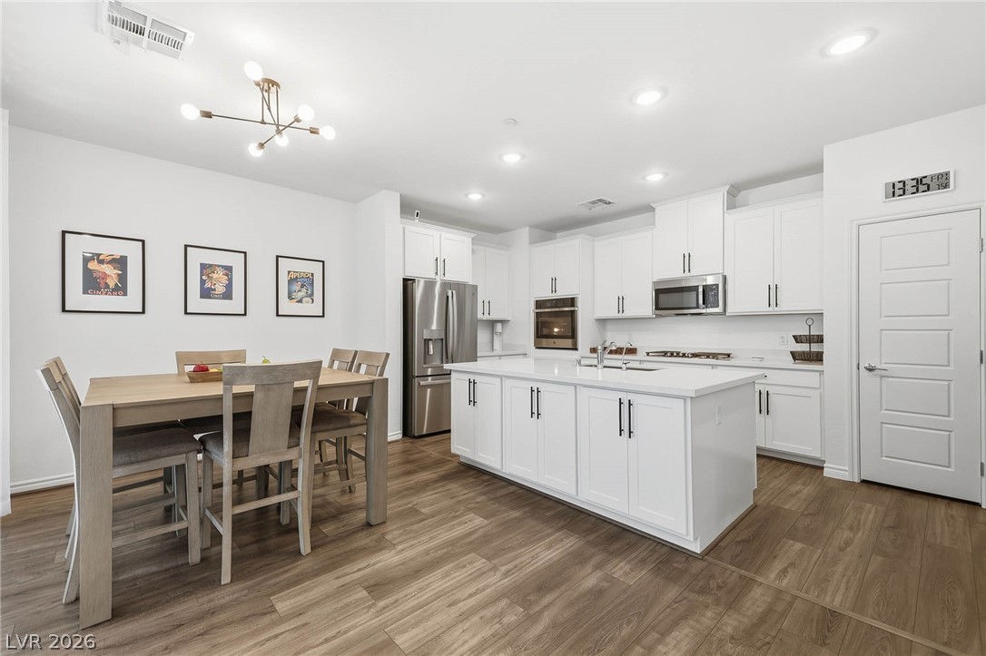 Photo 14 of 46, 2555 Hampton Road #7203