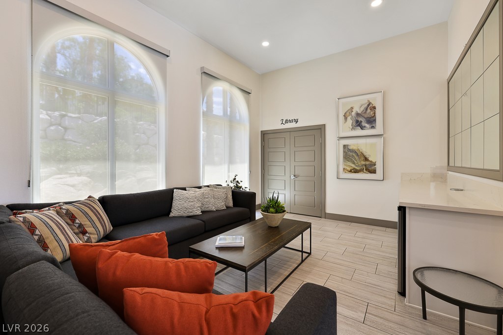 Photo 41 of 46, 2555 Hampton Road #7203