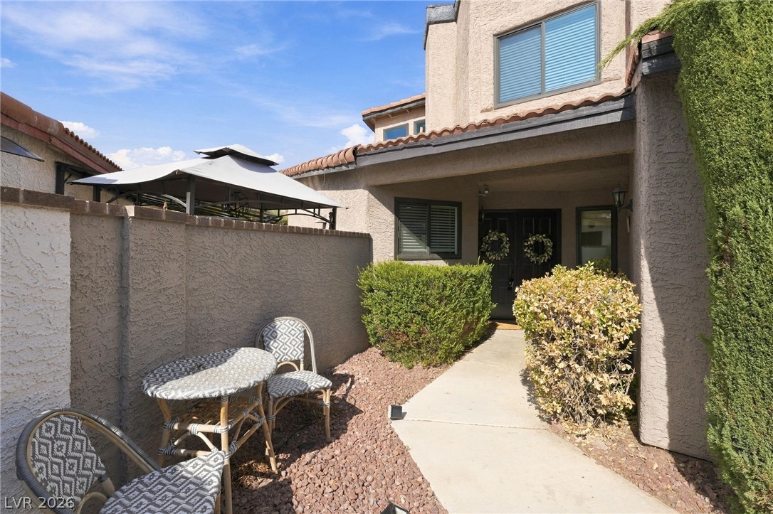 Photo 5 of 6556 Gatehouse Lane