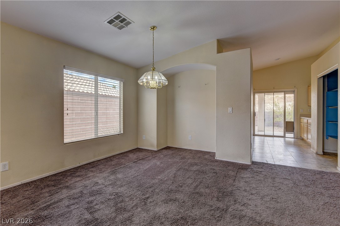 Photo 7 of 29, 2280 Chestnut Ranch Avenue