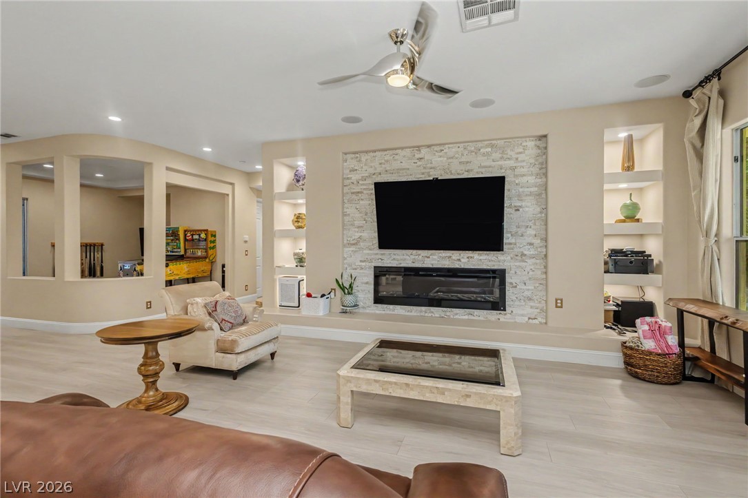 Photo 4 of 1425 Foothills Village Drive