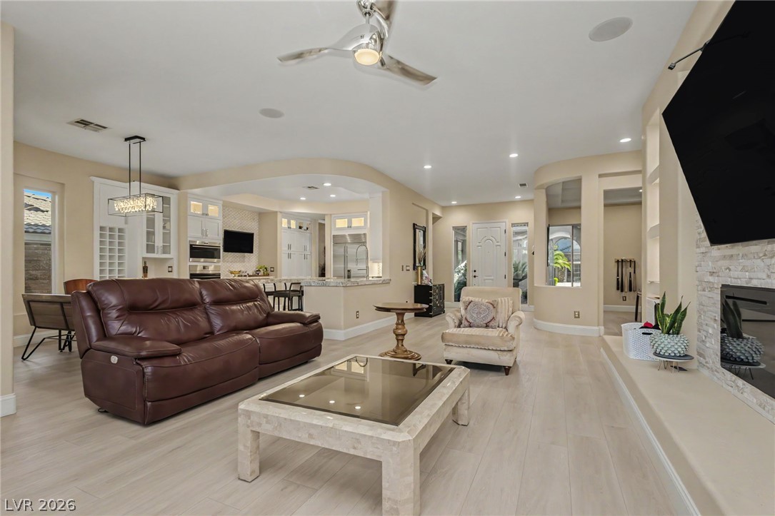 Photo 6 of 35, 1425 Foothills Village Drive