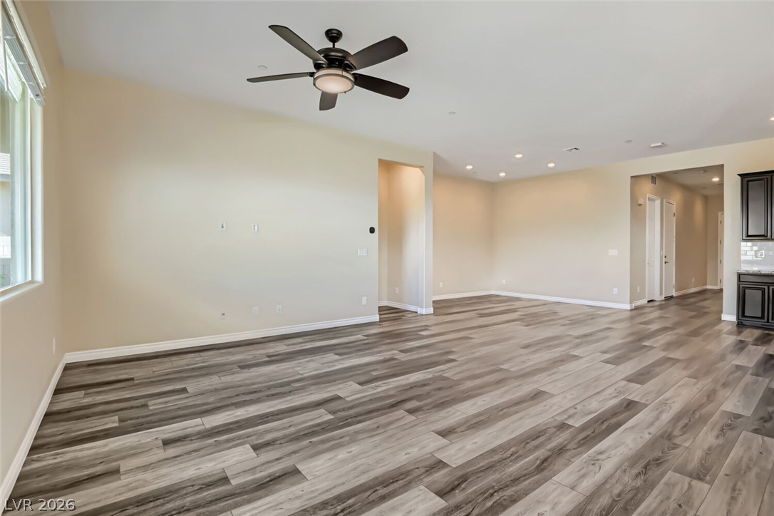 Photo 7 of 35, 647 Longfeather Street