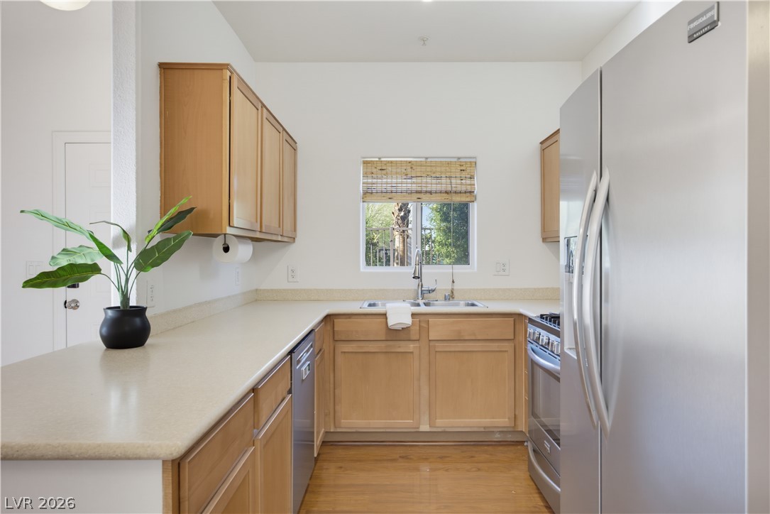 Photo 21 of 59, 2291 W Horizon Ridge Parkway #13176