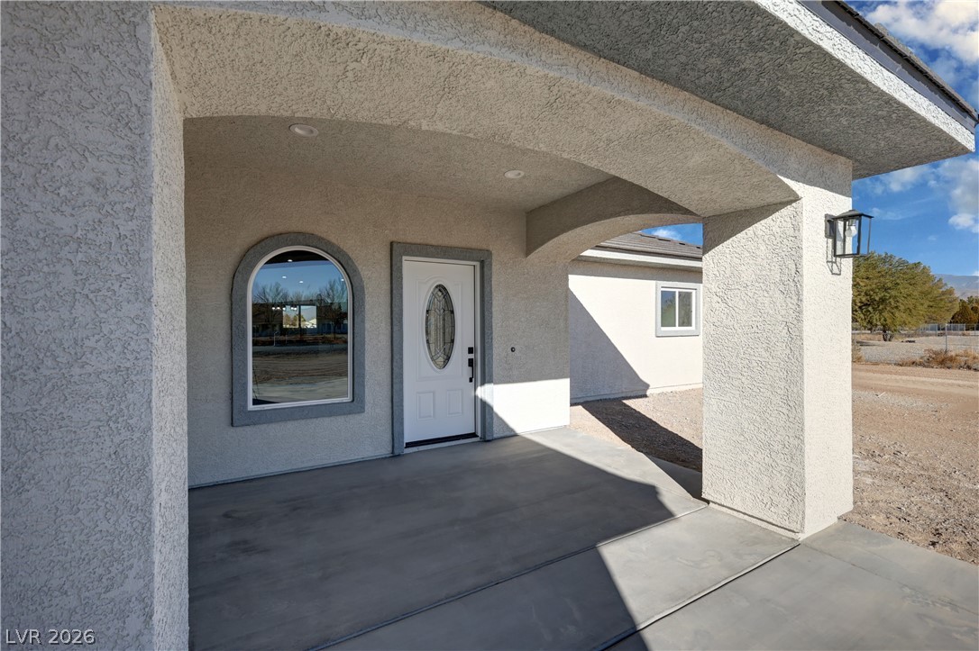 Photo 2 of 2111 W Carnation Way