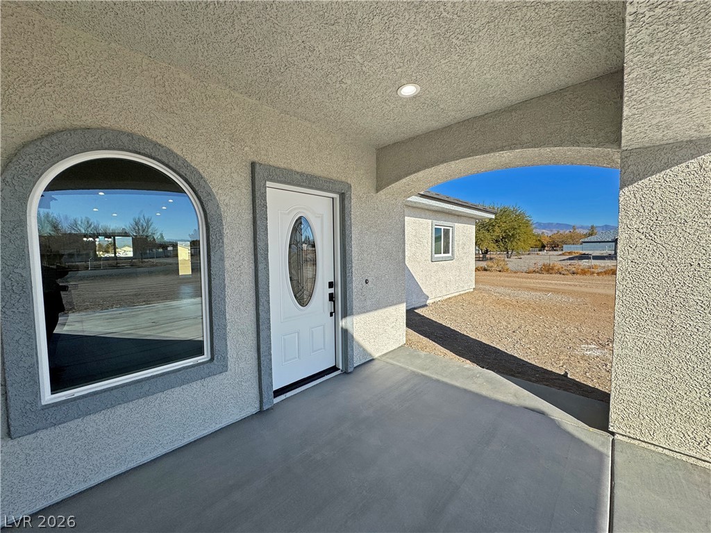 Photo 4 of 2111 W Carnation Way