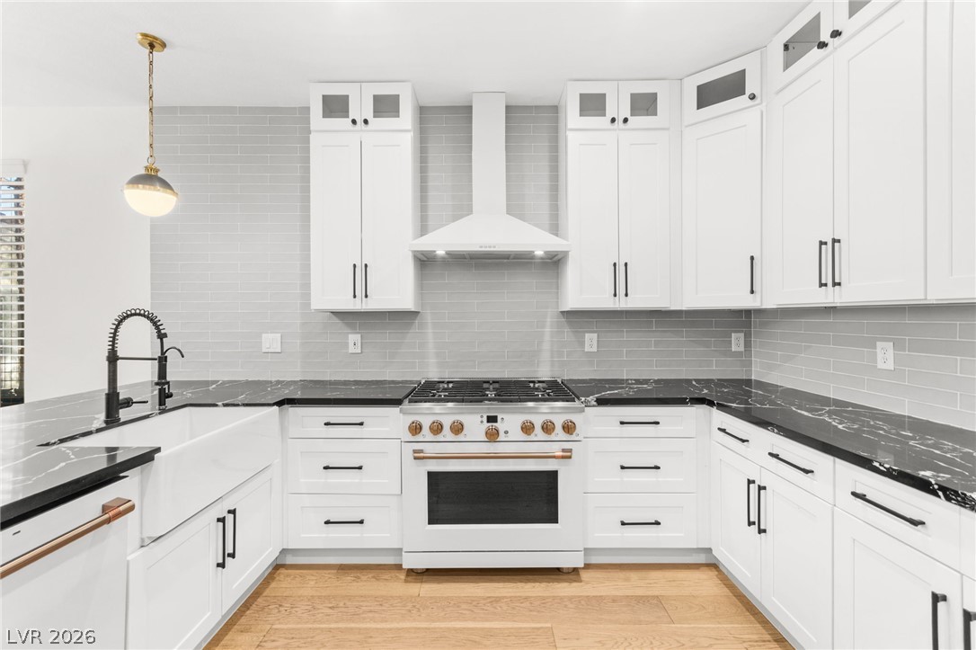 1920 Summer Palm Place #103, Las Vegas 89134