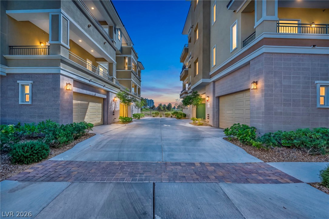 Photo 6 of 89, 9125 Las Manaitas Avenue #302