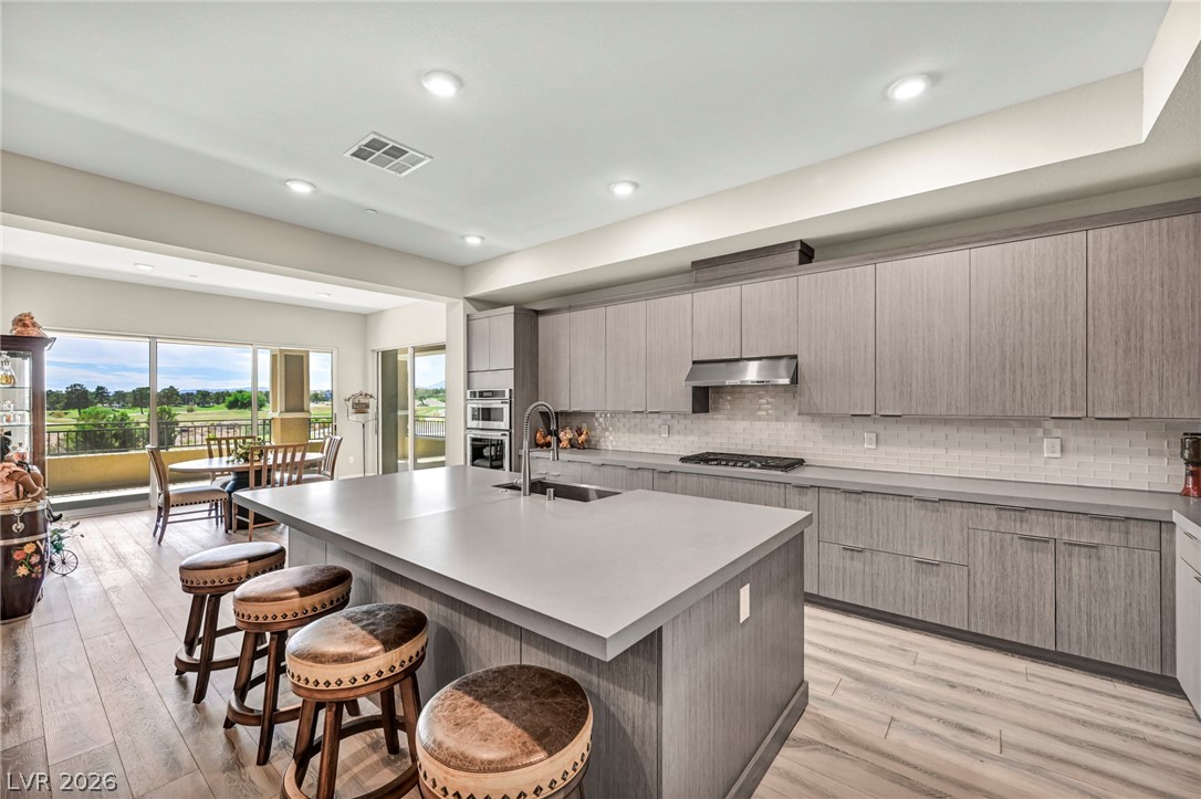 Photo 27 of 89, 9125 Las Manaitas Avenue #302