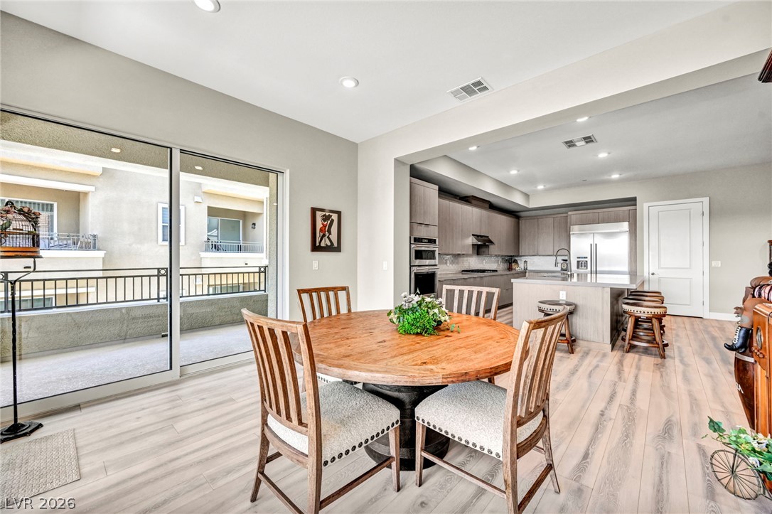 Photo 30 of 89, 9125 Las Manaitas Avenue #302