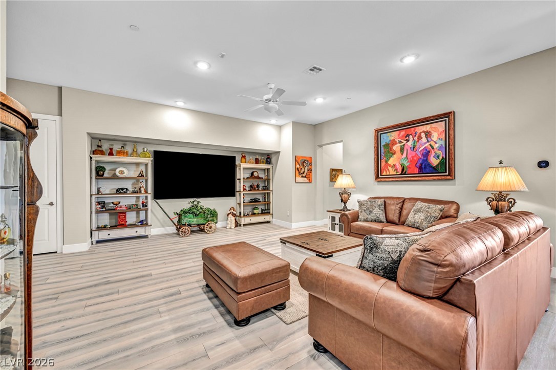 Photo 20 of 89, 9125 Las Manaitas Avenue #302