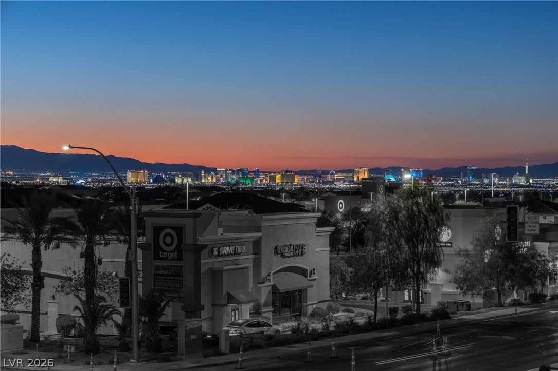 Photo 13 of 81, 767 Glowing Horizon Street