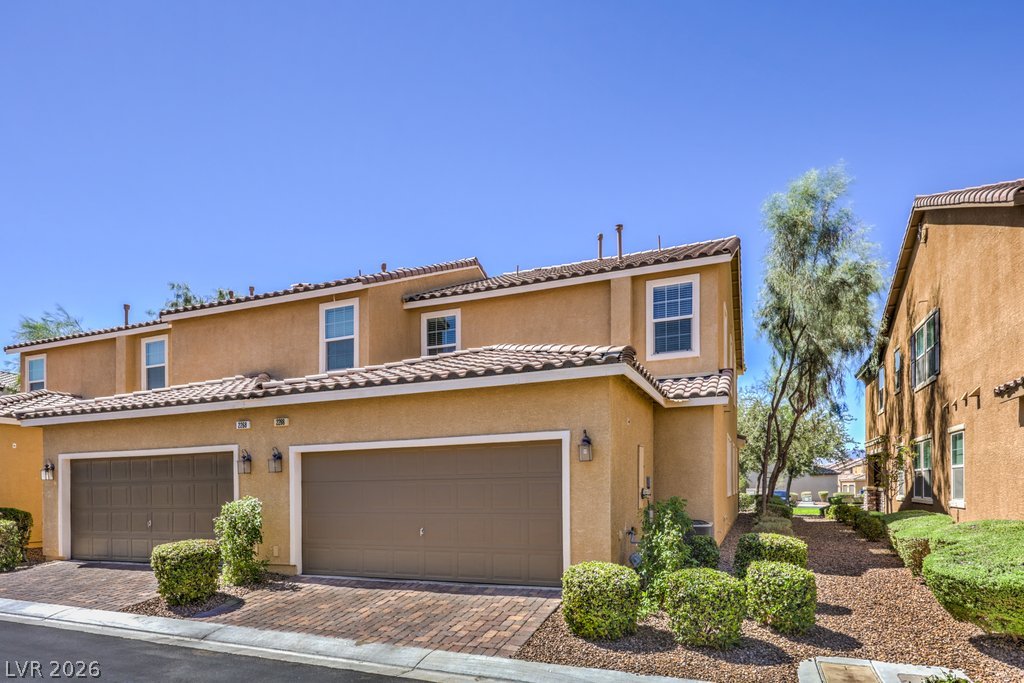 Photo 5 of 2266 LAMBRO Street
